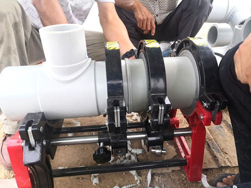 取出加熱器 讓兩個受熱面貼合受力 靜置降溫